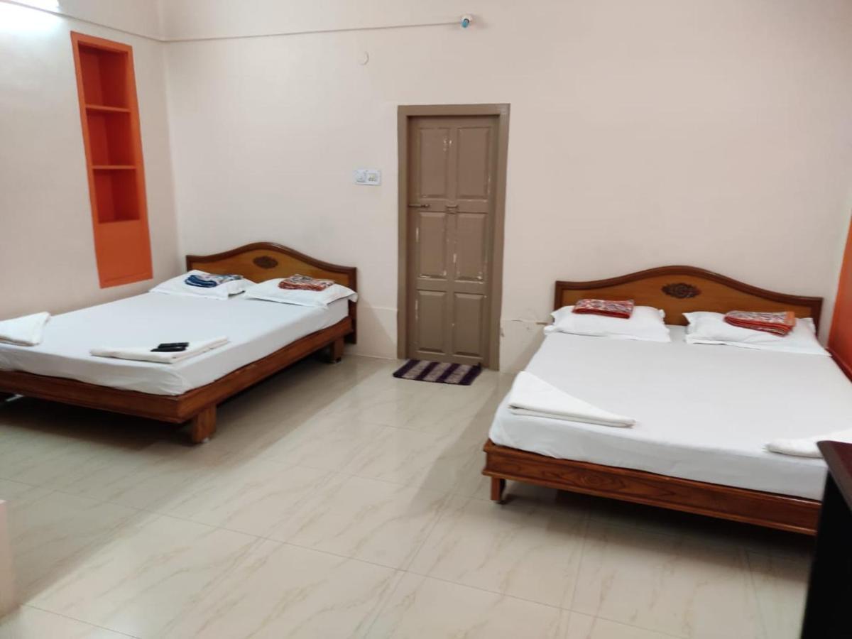 Sibi Lodge Коимбаторе Екстериор снимка