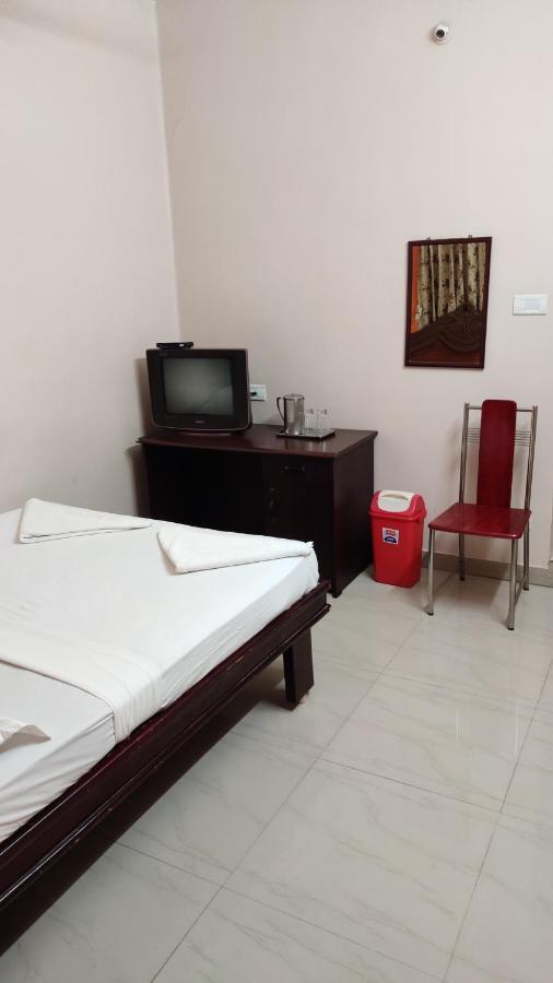 Sibi Lodge Коимбаторе Екстериор снимка
