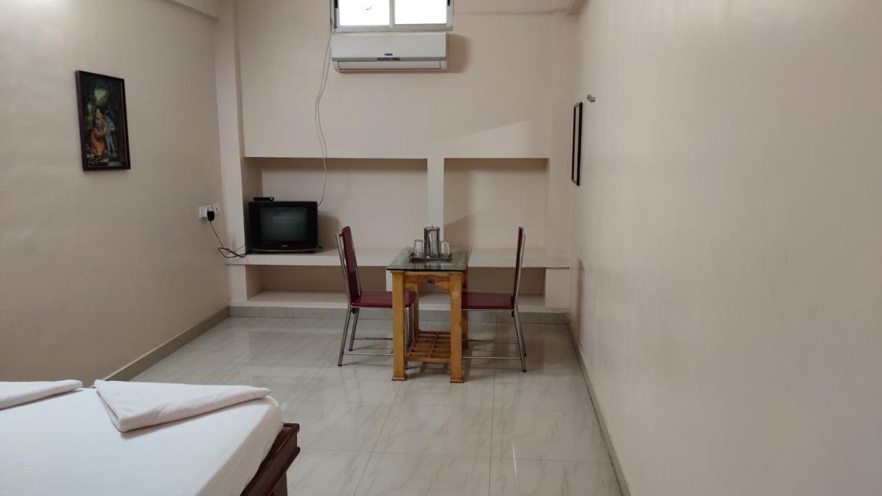 Sibi Lodge Коимбаторе Екстериор снимка