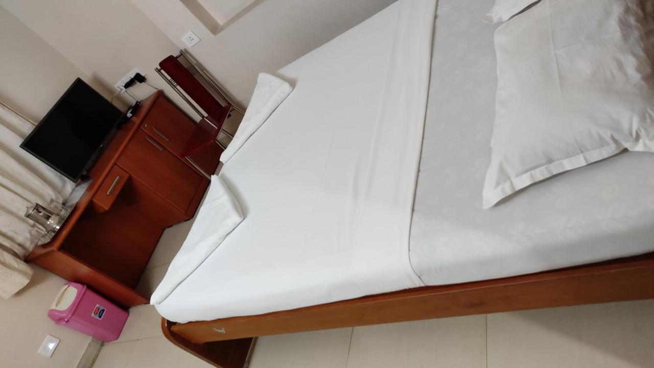 Sibi Lodge Коимбаторе Екстериор снимка