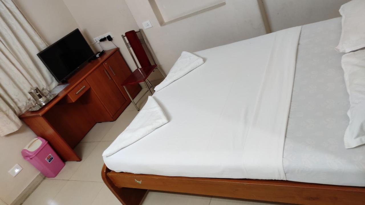 Sibi Lodge Коимбаторе Екстериор снимка