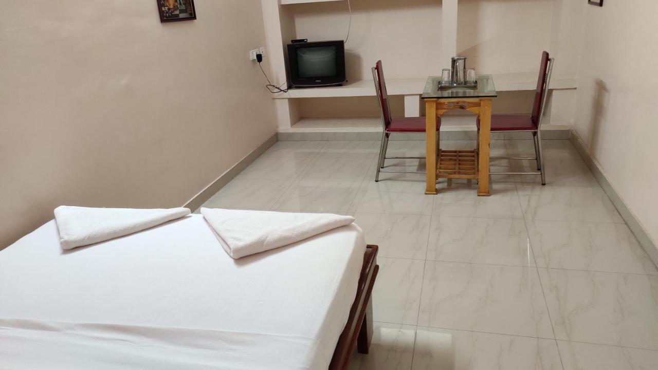 Sibi Lodge Коимбаторе Екстериор снимка